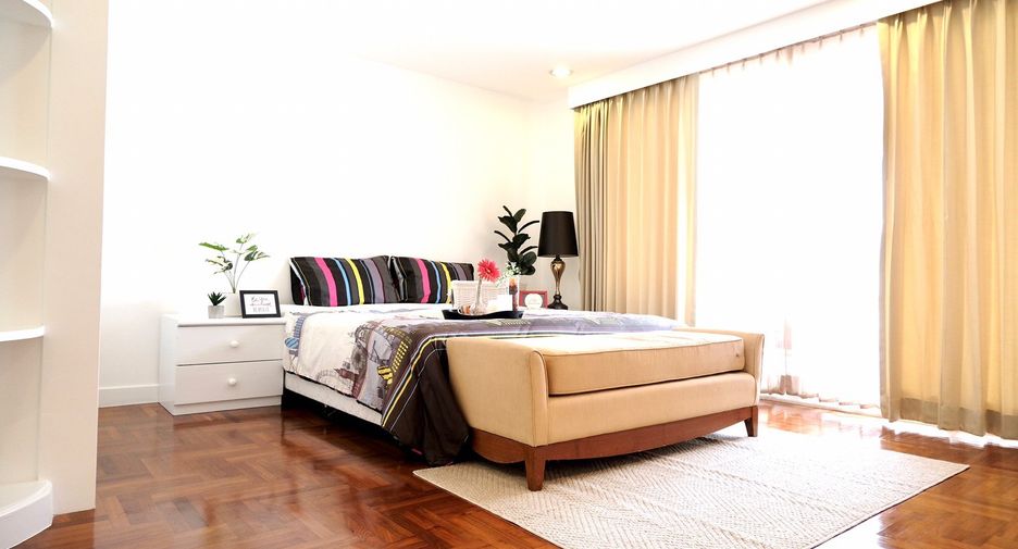 Reihenhaus zur Miete mit 5 Zimmer in Sathon, Bangkok