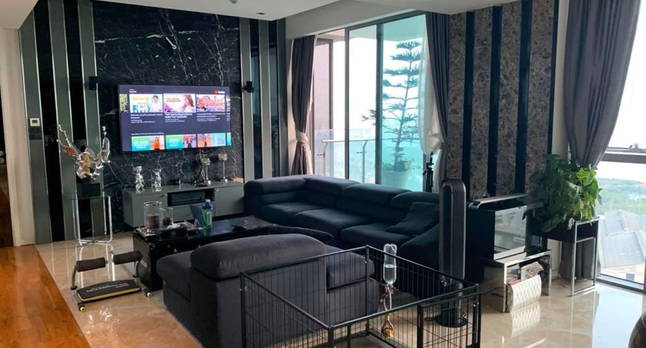 For sale 3 bedrooms condo in Yan Nawa, Bangkok