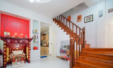 Haus zum Kauf mit 4 Zimmer in Bang Kapi, Bangkok