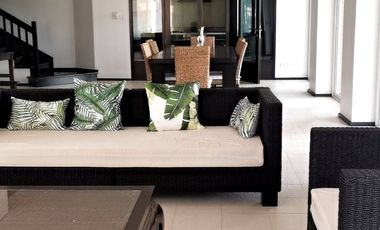For rent 3 bed condo in Khlong Toei, Bangkok