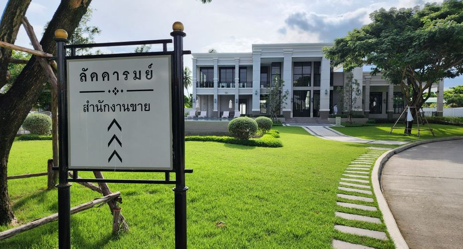 For sale 4 bedrooms house in Phasi Charoen, Bangkok