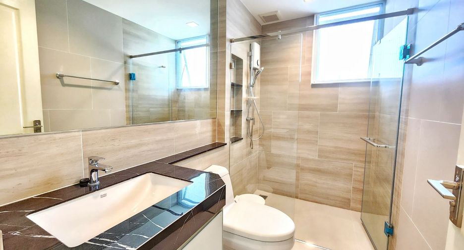 For sale 4 bedrooms house in Phasi Charoen, Bangkok