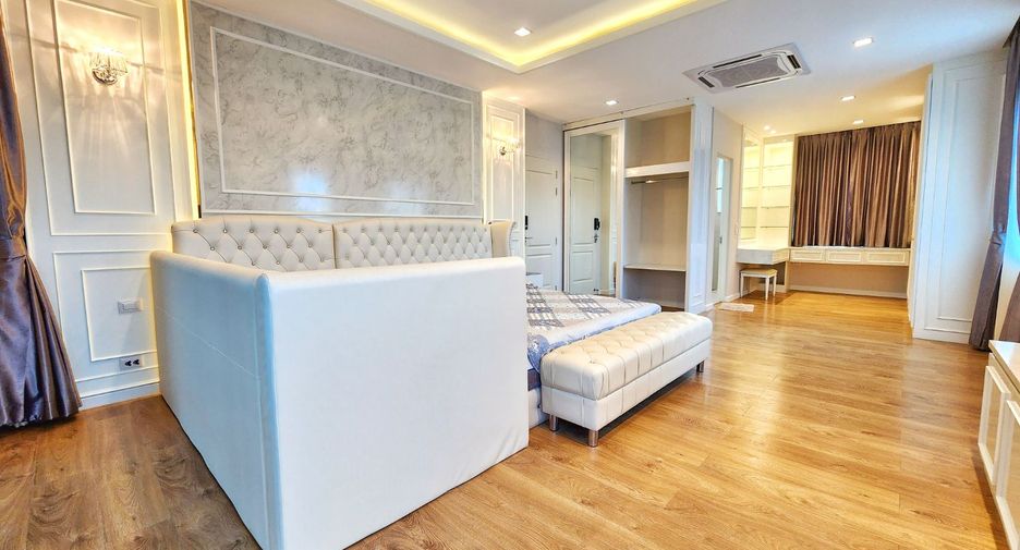 For sale 4 bedrooms house in Phasi Charoen, Bangkok