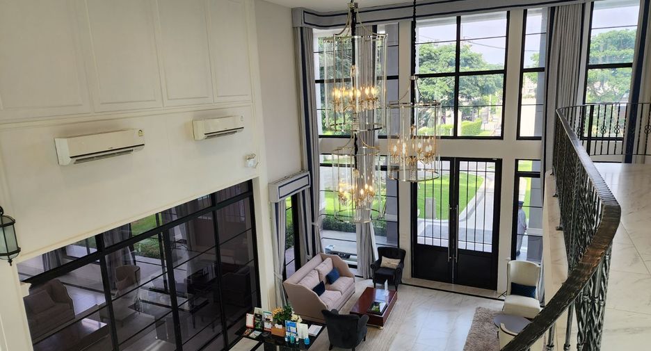 For sale 4 bedrooms house in Phasi Charoen, Bangkok