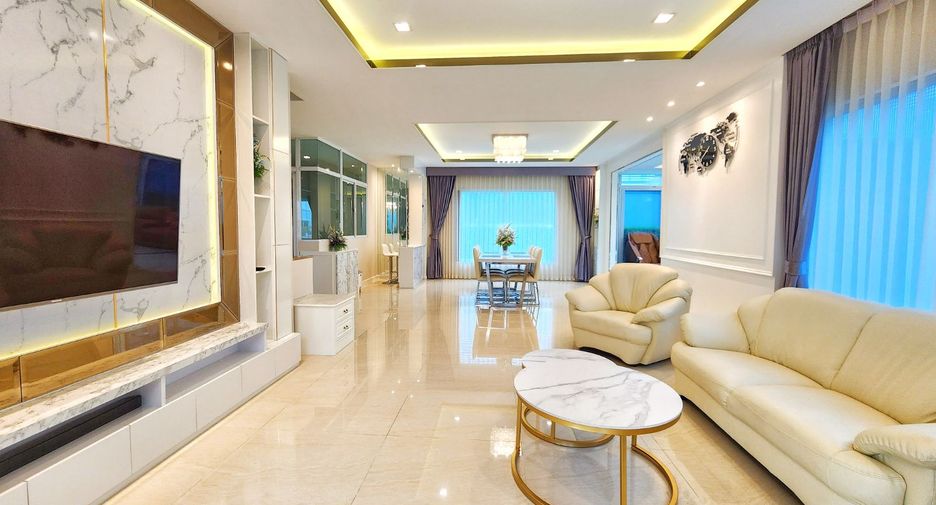 For sale 4 bedrooms house in Phasi Charoen, Bangkok
