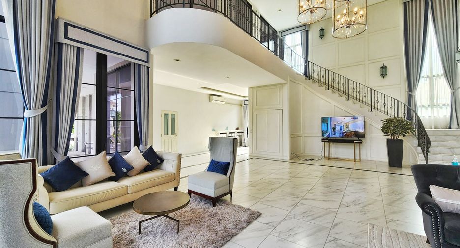 For sale 4 bedrooms house in Phasi Charoen, Bangkok