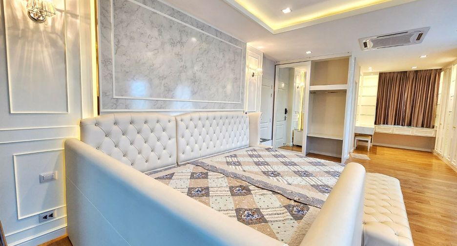 For sale 4 bedrooms house in Phasi Charoen, Bangkok