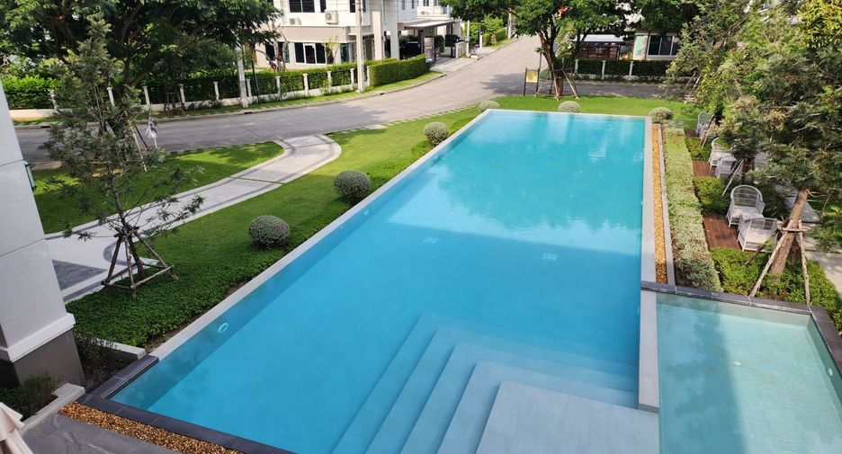 For sale 4 bedrooms house in Phasi Charoen, Bangkok