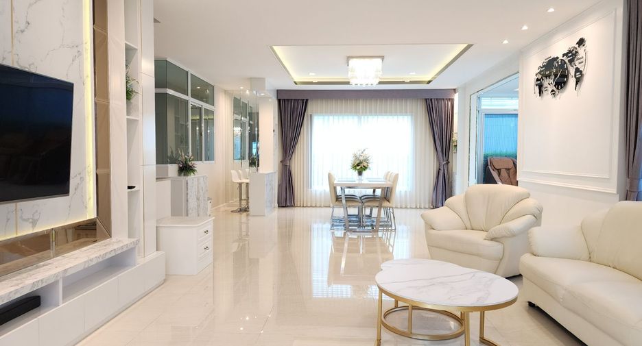 For sale 4 bedrooms house in Phasi Charoen, Bangkok