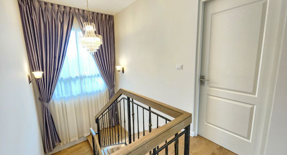 For sale 4 bedrooms house in Phasi Charoen, Bangkok