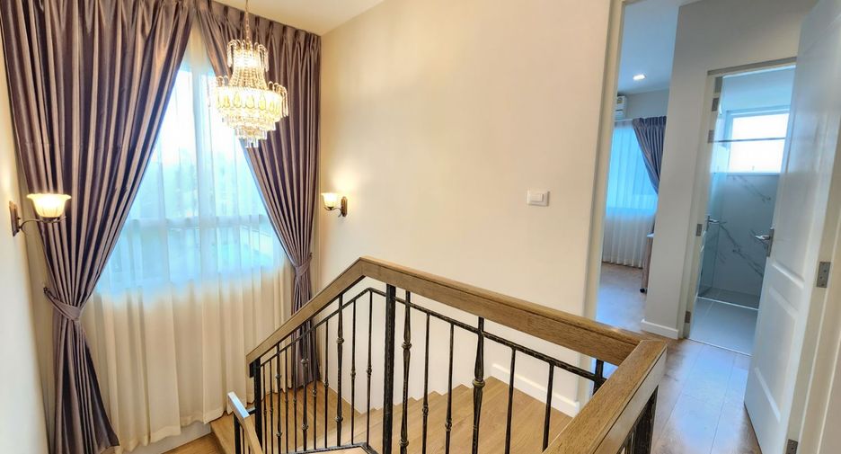 For sale 4 bedrooms house in Phasi Charoen, Bangkok