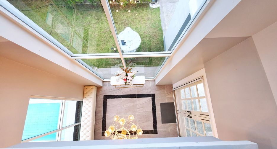 For sale 4 bedrooms house in Phasi Charoen, Bangkok