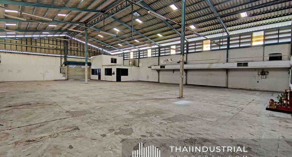 For rent warehouse in Ban Bueng, Chonburi