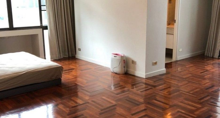 Condo en alquiler de 3 habitaciones en Sathon, Bangkok