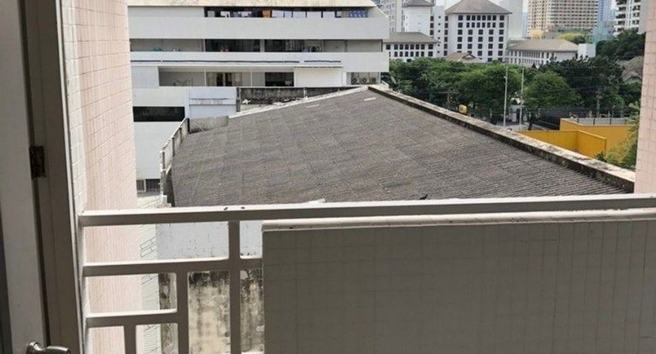 Condo en alquiler de 3 habitaciones en Sathon, Bangkok