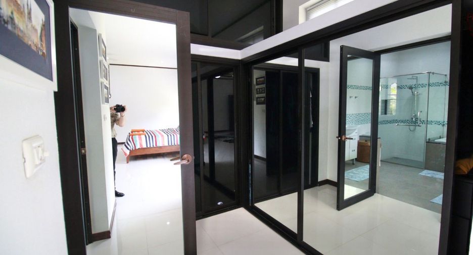 Haus zur Miete und zum Kauf mit 3 Zimmer in Saraphi, Chiang Mai