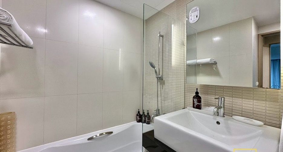 Condo en alquiler de 1 habitaciones en Khlong Toei, Bangkok