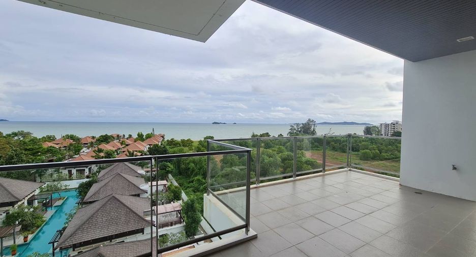出售 3 卧室 公寓式住宅 在 Klaeng, Rayong