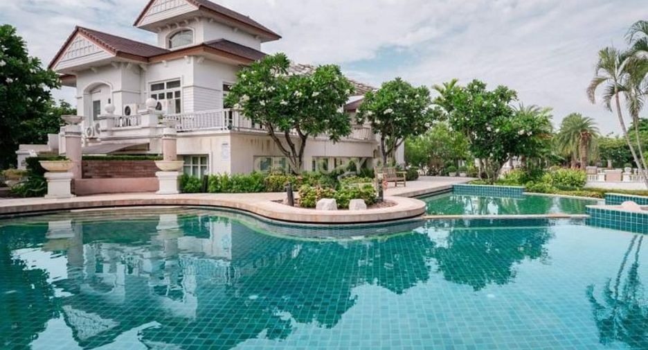 For sale 4 bedrooms house in Thawi Watthana, Bangkok