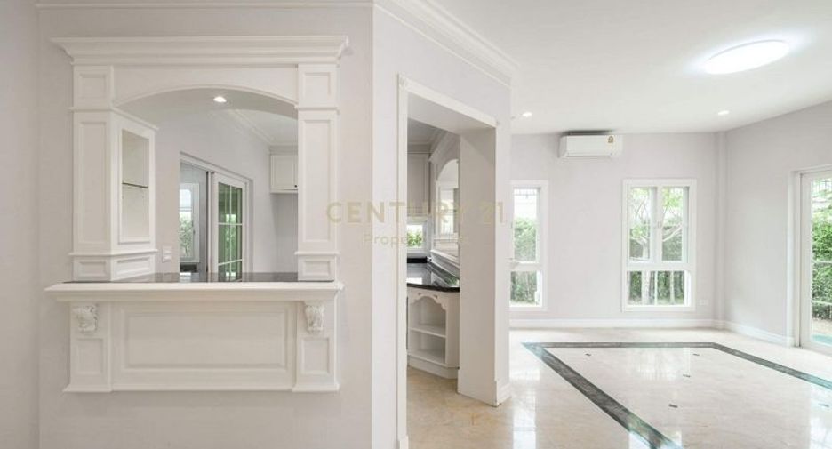 For sale 4 bedrooms house in Thawi Watthana, Bangkok