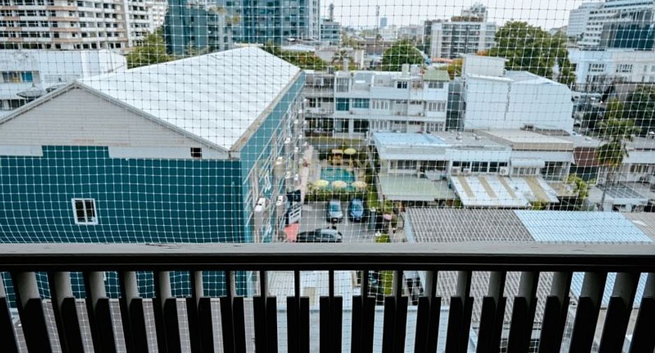 For sale 2 bedrooms condo in Phaya Thai, Bangkok
