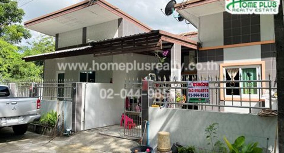 For sale 2 Beds townhouse in Phanat Nikhom, Chonburi