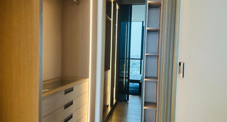 For rent and for sale 2 bedrooms condo in Watthana, Bangkok