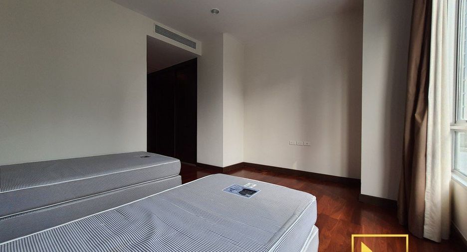 For rent 2 Beds apartment in Watthana, Bangkok