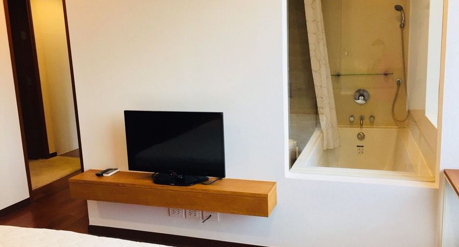 For rent 2 ベッドルーム condo in Khlong Toei, Bangkok