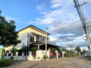 For sale 3 bed townhouse in Mueang Lamphun, Lamphun