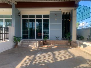 For sale 3 bed townhouse in Mueang Lamphun, Lamphun