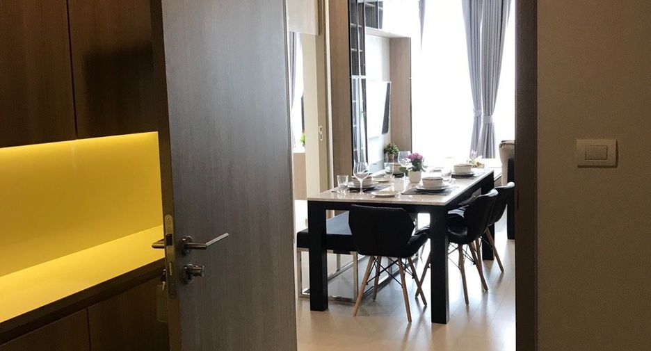 For rent 2 bedrooms condo in Pathum Wan, Bangkok