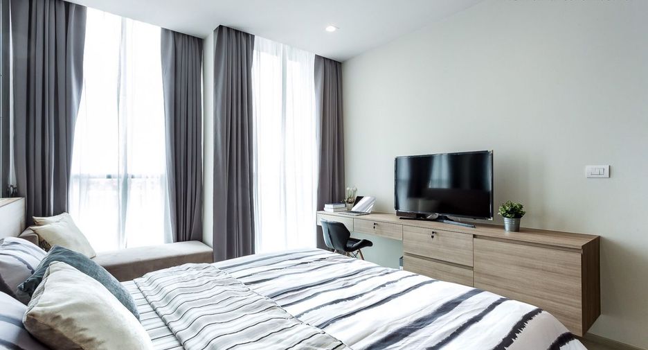 For rent 2 bedrooms condo in Pathum Wan, Bangkok