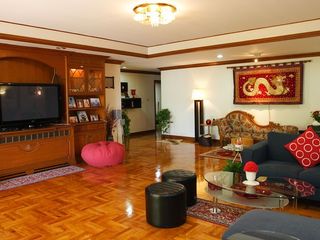 Аренда 4 спальни кондо в Кхлонг Тоеи, Бангкок