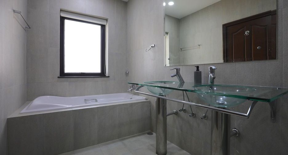 For sale 3 bed house in Bang Lamung, Chonburi