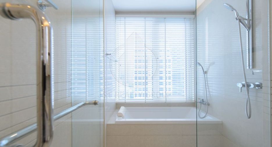 À vendre 2 chambres condo à Pathum Wan, Bangkok