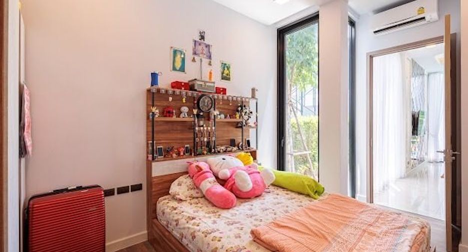 For sale 4 bedrooms house in Prawet, Bangkok