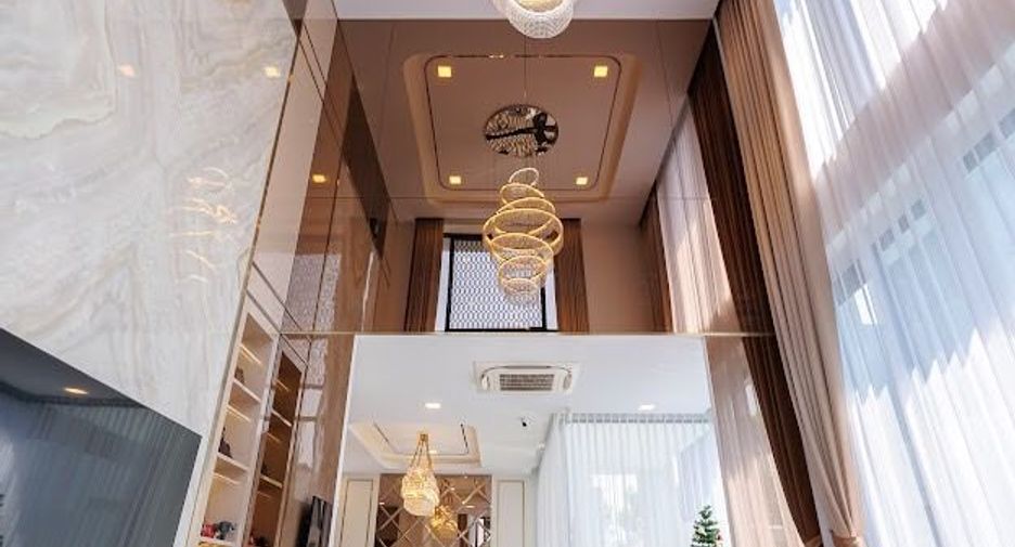 For sale 4 bedrooms house in Prawet, Bangkok