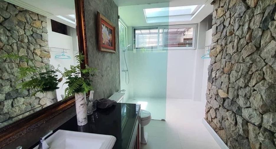 For rent 4 bedrooms villa in Hang Dong, Chiang Mai