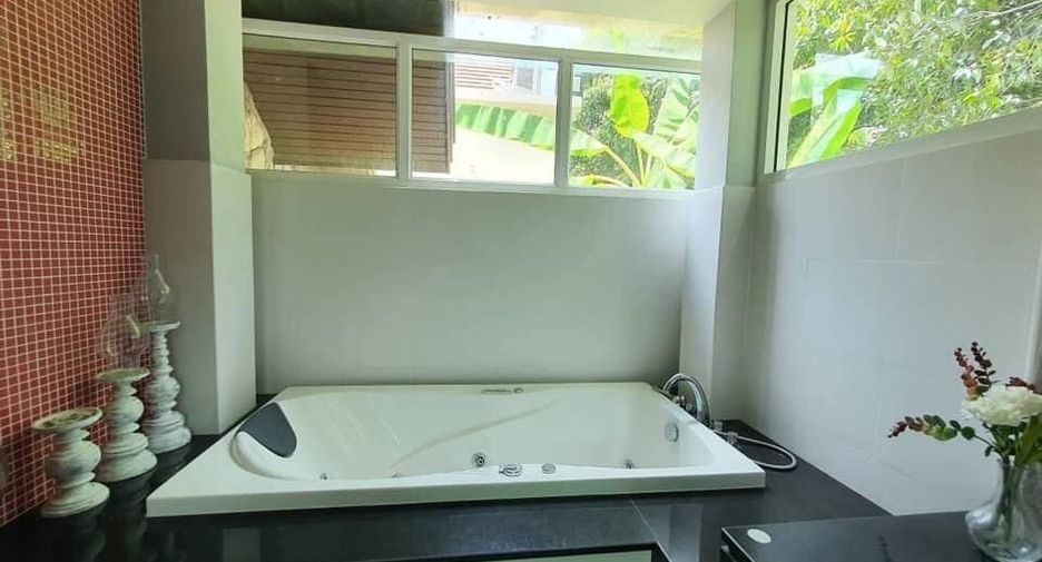 For rent 4 bedrooms villa in Hang Dong, Chiang Mai