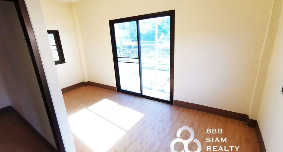 For sale 3 bedrooms house in Yan Nawa, Bangkok