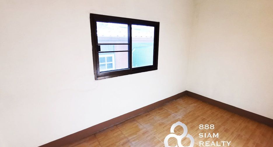 For sale 3 bedrooms house in Yan Nawa, Bangkok