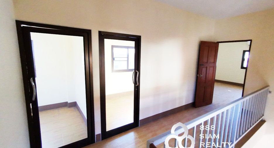 For sale 3 bedrooms house in Yan Nawa, Bangkok