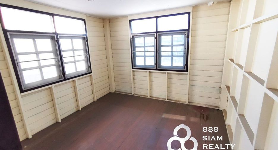 For sale 3 bedrooms house in Yan Nawa, Bangkok