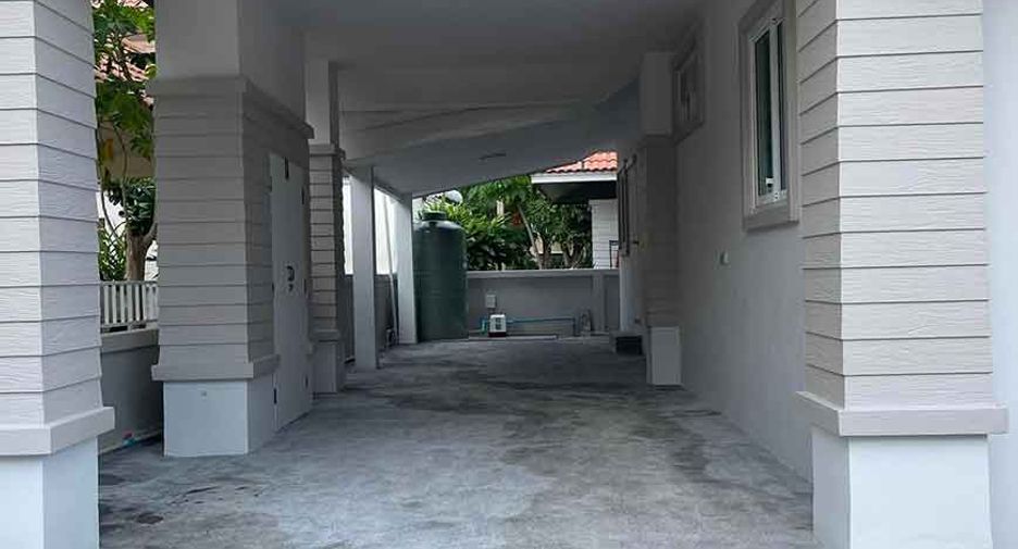 For sale 4 bedrooms house in Hang Dong, Chiang Mai