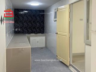 For sale 4 bedrooms townhouse in Thanyaburi, Pathum Thani