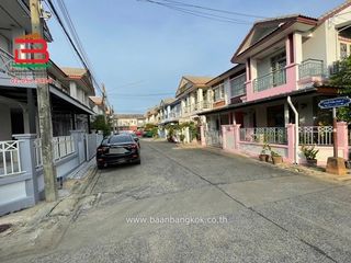 For sale 4 bedrooms townhouse in Thanyaburi, Pathum Thani