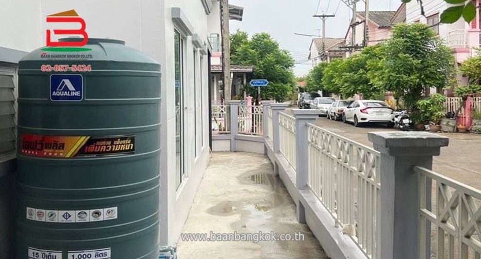 For sale 4 bedrooms townhouse in Thanyaburi, Pathum Thani