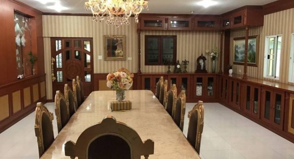 Haus zum Kauf mit 5 Zimmer in Phutthamonthon, Nakhon Pathom