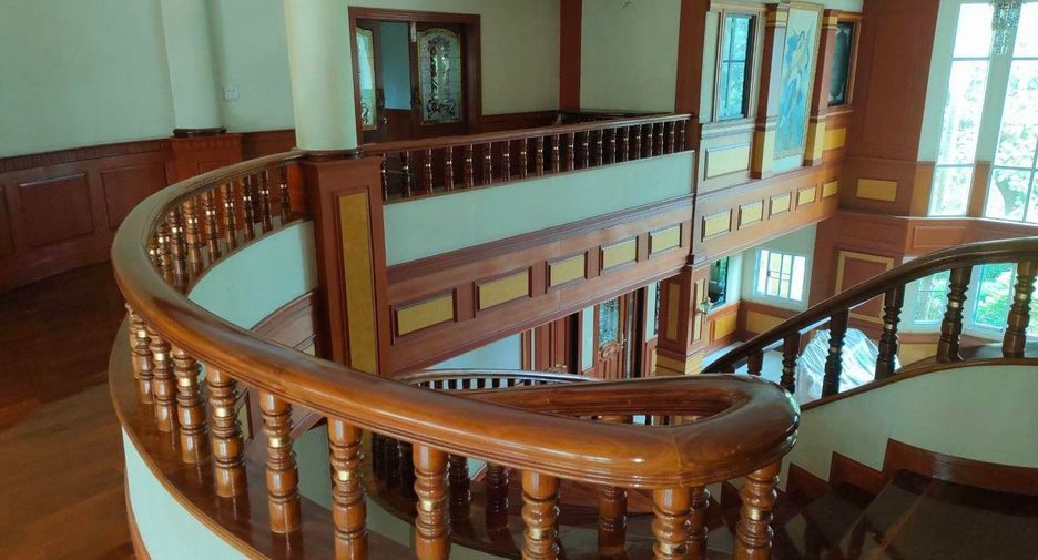 Haus zum Kauf mit 5 Zimmer in Phutthamonthon, Nakhon Pathom